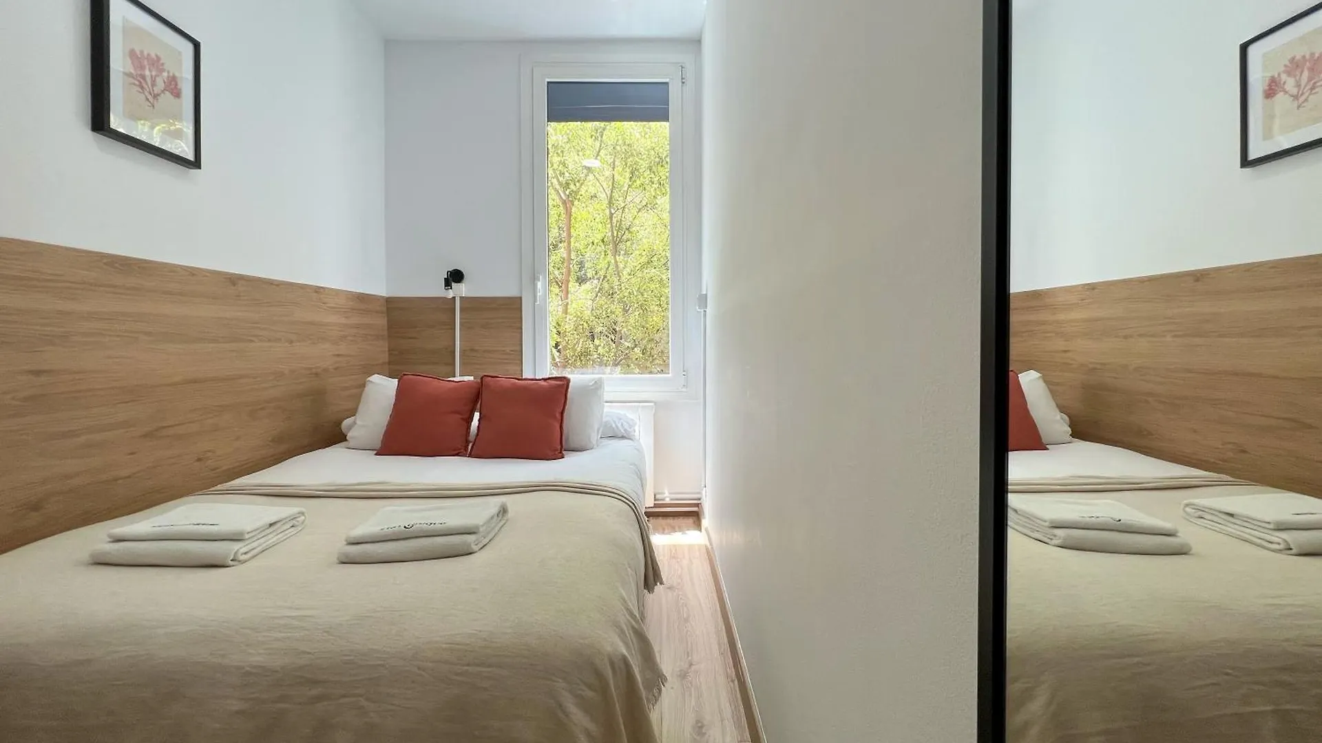 Stay U-Nique Apartments Urgell Barcelona 0*,  Spain
